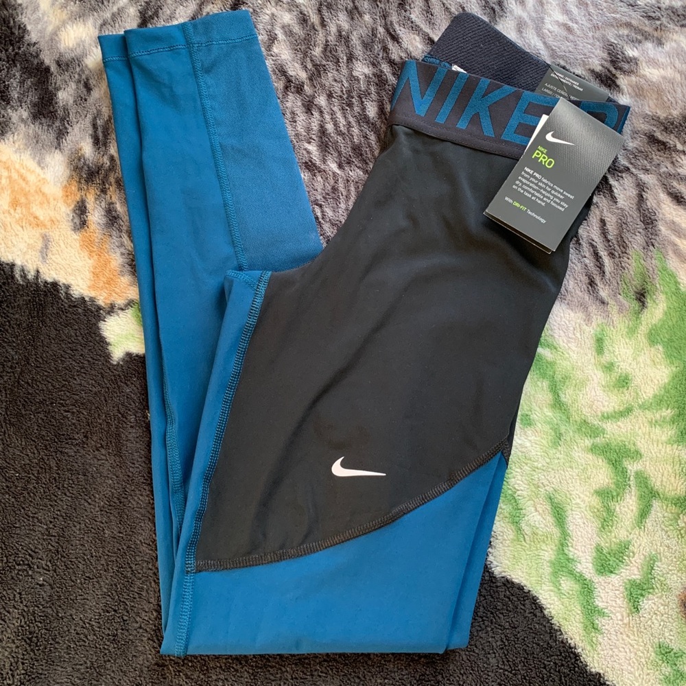Women’s Nike leggings